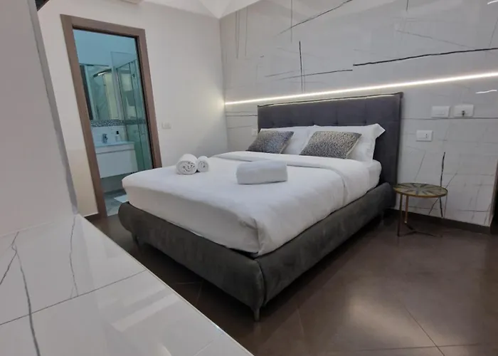Ari Guest House